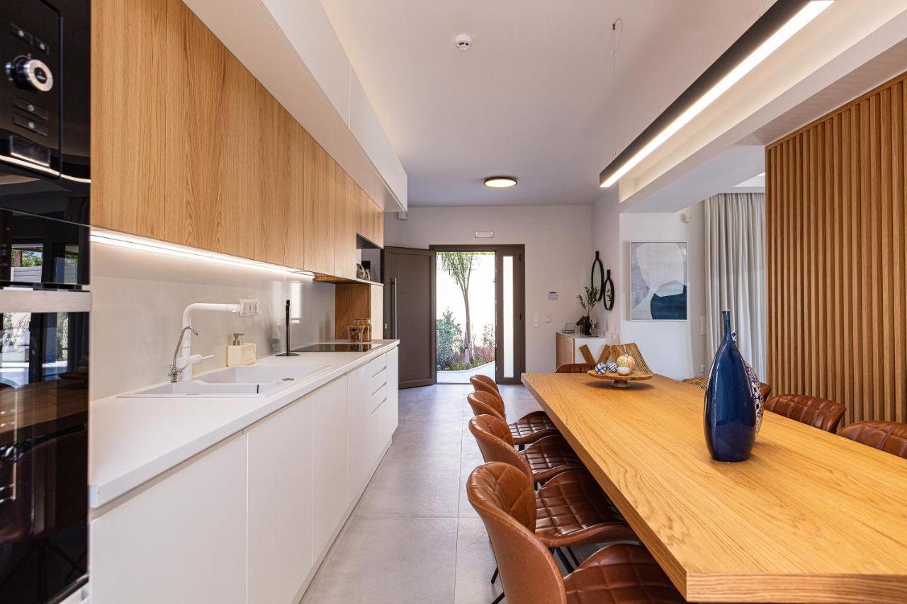 Lagoon Seabreeze Villa, Sumptuous Retreat, By Thinkvilla Pánormos エクステリア 写真