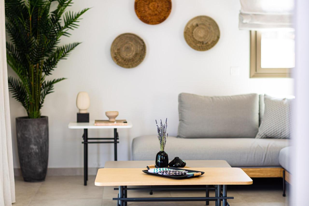 Lagoon Seabreeze Villa, Sumptuous Retreat, By Thinkvilla Pánormos エクステリア 写真