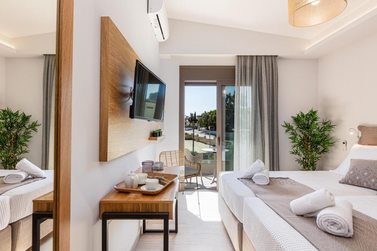 Lagoon Seabreeze Villa, Sumptuous Retreat, By Thinkvilla Pánormos エクステリア 写真